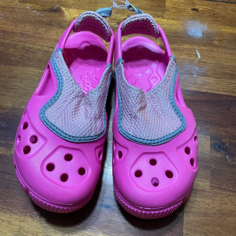 Girls crocs new without tags